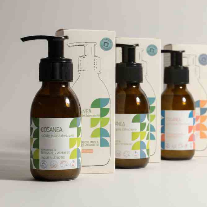 Zahncreme Marokkanische Minze + Vitamin B12 (fluoridhaltig), Reisegröße (Glasflasche + Pumpspender), 90 ml