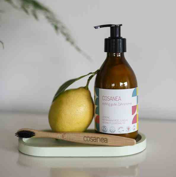 toothpaste Lemon-Ratanhia Root-Clove (containing fluoride), starter set (glass bottle + dispenser), 250ml